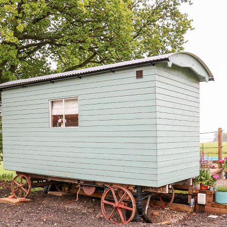 The Lazy Mare By The Water Villa Rugeley Exterior photo