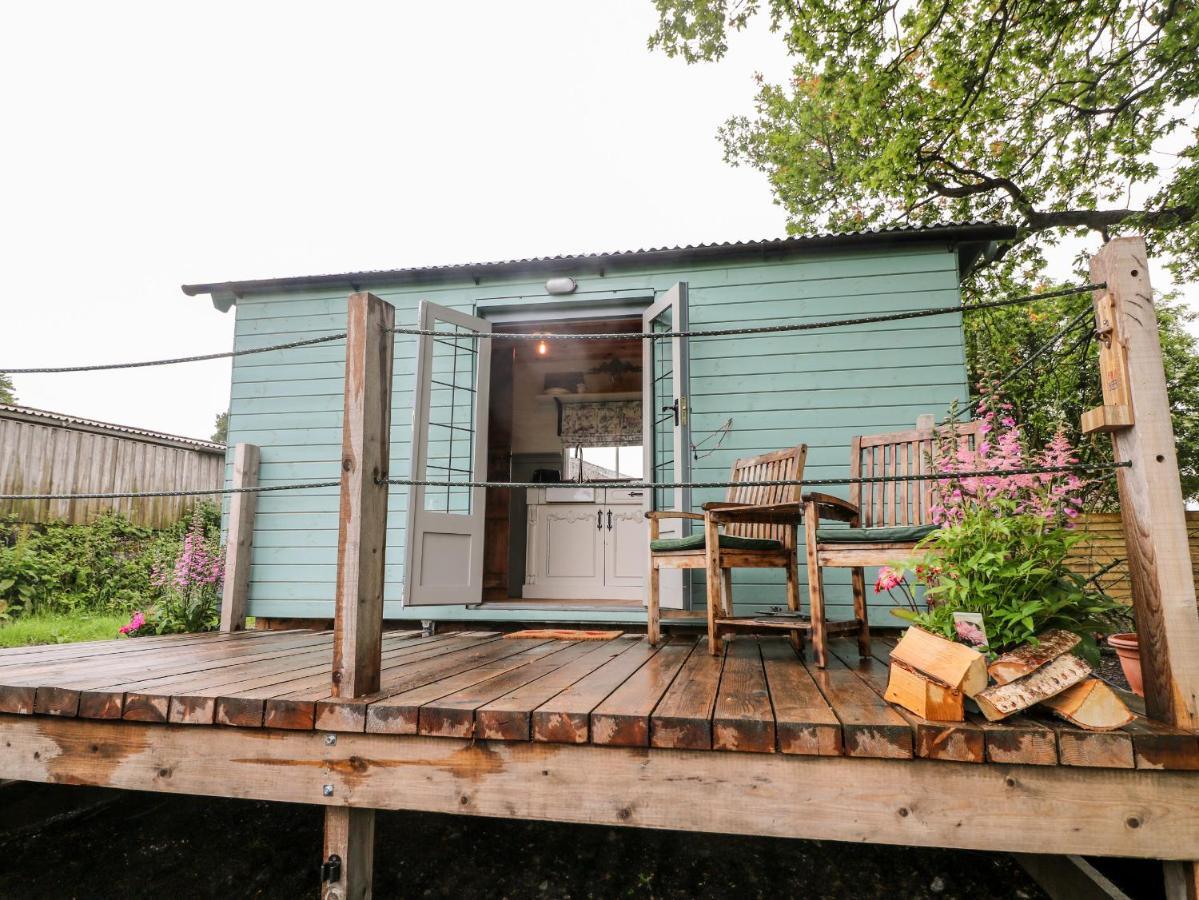 The Lazy Mare By The Water Villa Rugeley Exterior photo